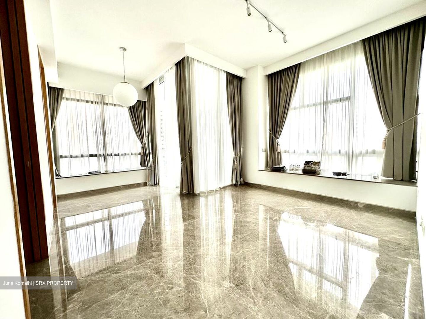 Nouvel 18 (D10), Condominium #496369661